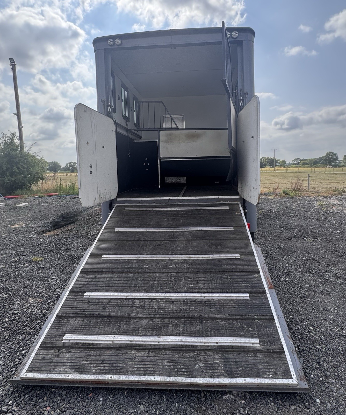 Iveco Eurocargo Automatic 7.5T Horsebox | 2012 Reg Low Use | 2T Payload - Image 4